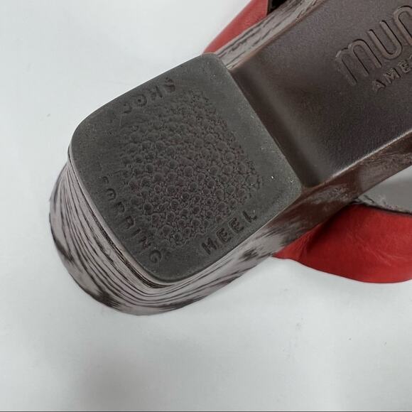 Munro sandals women's 7.5 cross strap slip on open toe heeled red leather - Picture 11 of 12